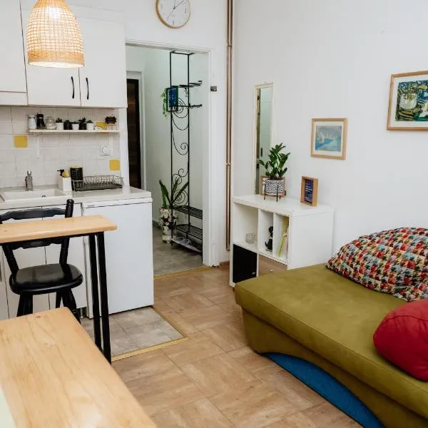 Studio5, sa parkingom, centar Obrenovca, hôtel à Obrenovac