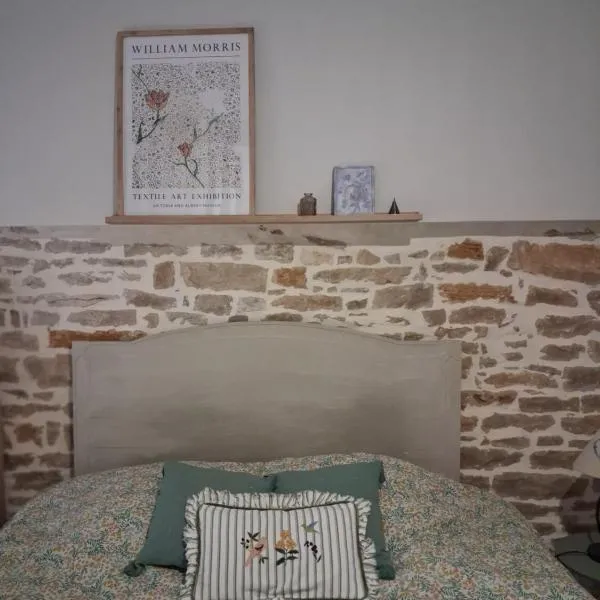 La grange famille, Hotel in Tournans