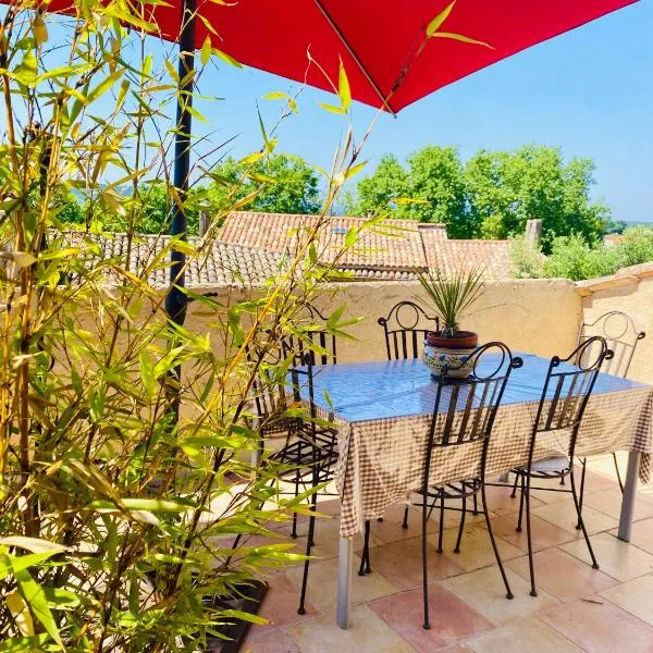 Suite de Charme avec Terrasse Panoramique & Entrée Indépendante, hotel di Cucuron