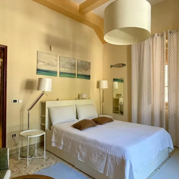 Three Rooms, Hotel in Messina