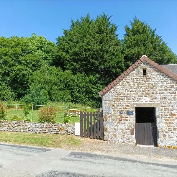 La Cahute, gîte étape – hotel w mieście La Forêt-Auvray