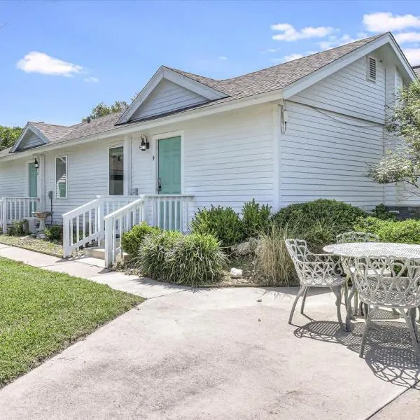 Oak Cottages 3, hotel in Rockport