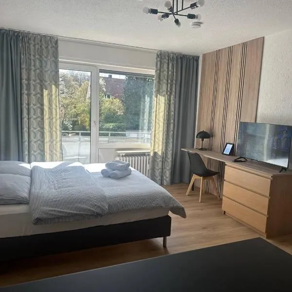 Stylish studio with balcony, хотел в Есен