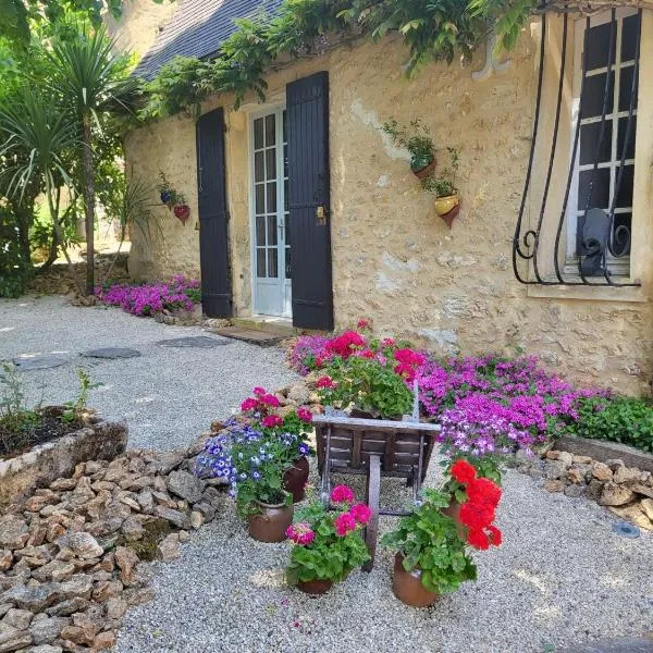 Chambre d'hôtes l'Heure Bleue, hotel a Saint-Alvère