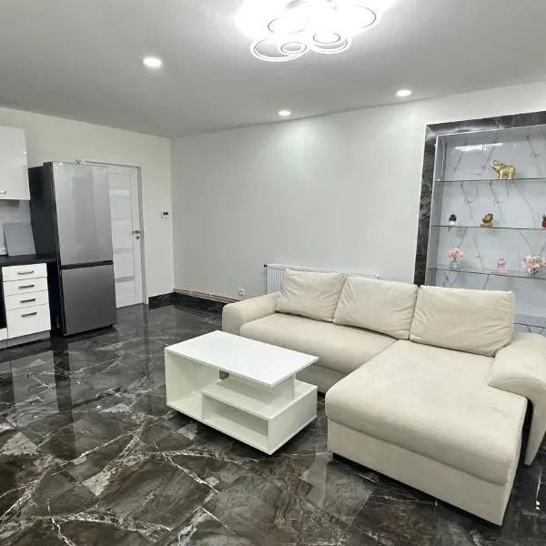 Apartmán na náměstí Dvůr Králové, hotel di Dvur Kralove nad Labem