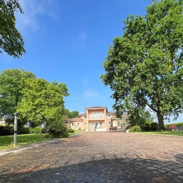 OASi RELAX - Wellness and Olistic-Take Off Relax, hotel en Montalbano