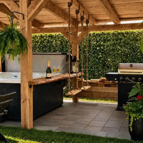 Charming Retreat in Eastman Spa Ski & Hiking, hotel di Eastman