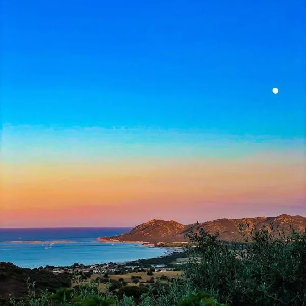 Comino Alto Agriturismo e Appartamenti, hotel u gradu Siniskola