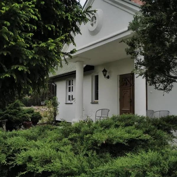 Dworek Drawa, hotelli kohteessa Drezdenko