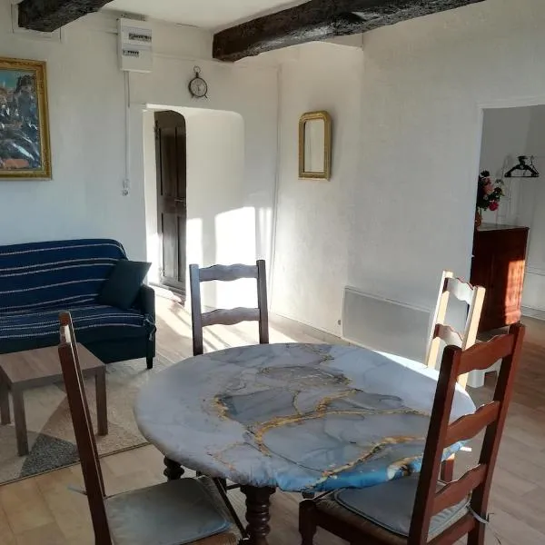 La Belle Vue 3-star apartment with valley view, hotel in Moustiers-Sainte-Marie
