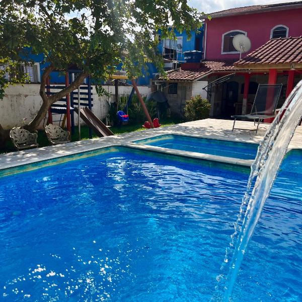 Sobrado com Piscinas, Playground, Sinuca e Pebolim