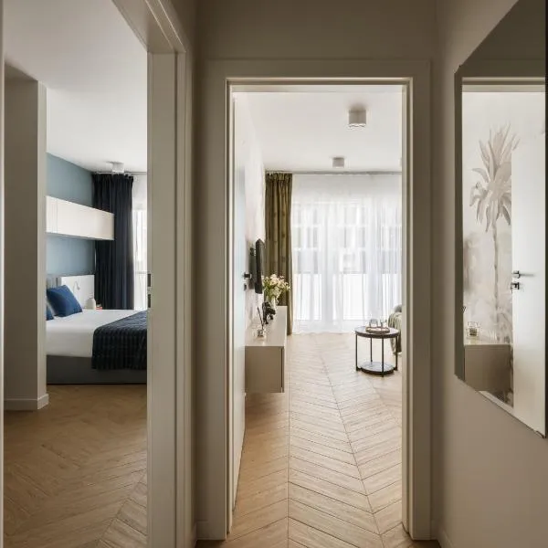 URBAN APARTMENTS Global 15th Floor No 26 - Balcony -Free Garage, hotel i Katowice