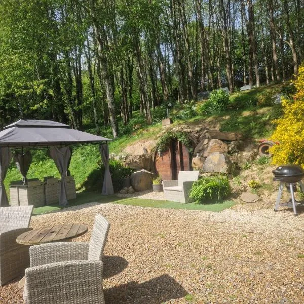 Gite sous-terre, hotel Landisacq városában