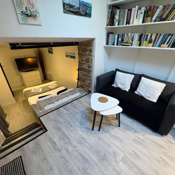 ESCAPADE IODEE -Appartement RDC-2 PERSONNES, hotel di Saint Malo