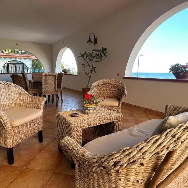 Dormo Da Lia Borgo San Nicola, hotel a Mandra Capreria