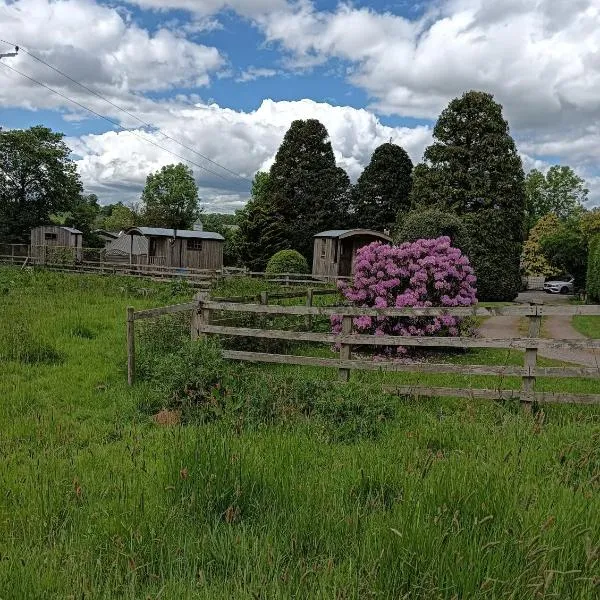 Lucker mill shepherds huts, hotel in Lucker