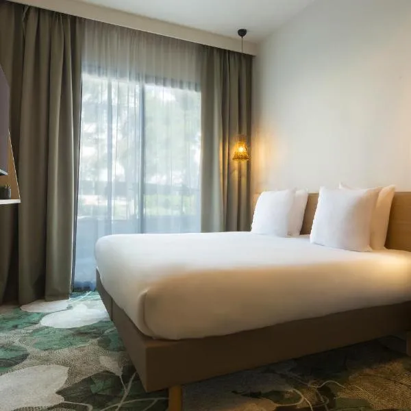 MERCURE NIMES CENTRE ARENES، فندق في نيم