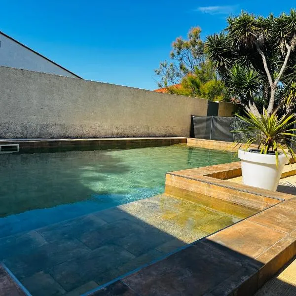 Villa d'exception avec piscine privée 11 pers plage à pied, hótel í Canet-en-Roussillon