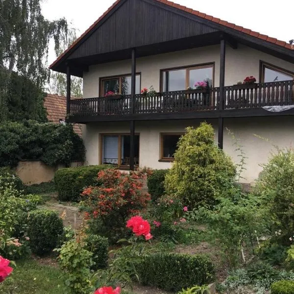 Pension Anna, hotel di Lobau
