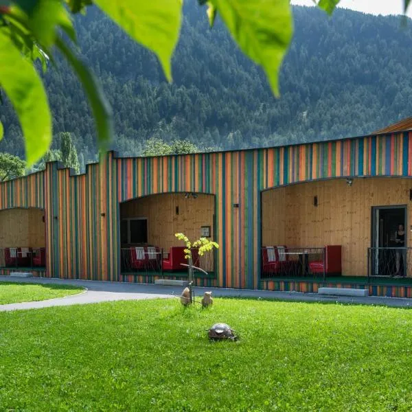 Stadlchalet: Ried im Oberinntal şehrinde bir otel