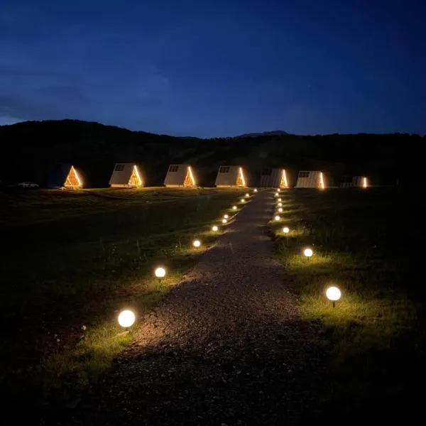 Etno Selo Dolina Pive, hotel i Plužine