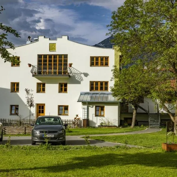 Stadlchalet, hotel v mestu Ried im Oberinntal