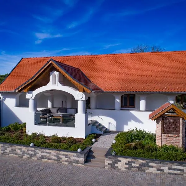 Veloralux Apartman, hotel a Kovácsszénája