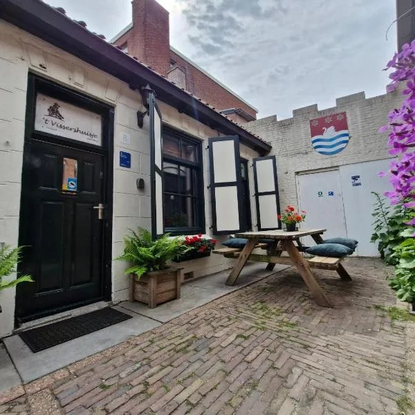 Historisch Vakantiehuisje, хотел в Тернезен