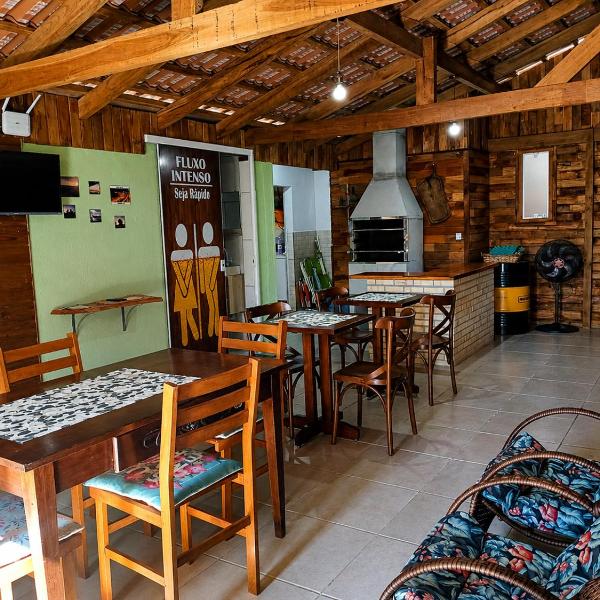 Casa 600mt da praia, com 3 quartos sendo 2 suites Gravatá