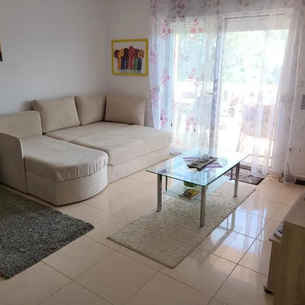 Ferienwohnung mit Meerblick, ξενοδοχείο σε Povile