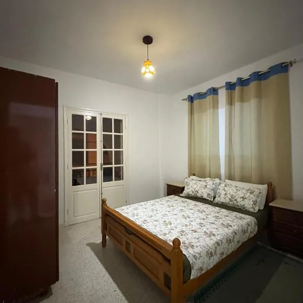 Dar KAMOUN - 2BR Apts with 5G WiFi & Parking, Houmt Souk & Corniche, Hotel in Houmt Souk
