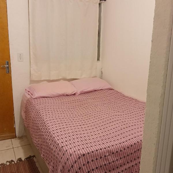 Apartamento Kitnet 6 no Tremembé Quarto Banheiro Cozinha compacta
