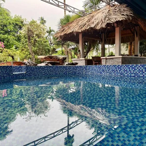 Cactos Pool & Palms Local Stay, hotel in Ho Chi Minh City