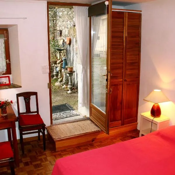 Chambre d'Hôtes la Poterie, hotel v destinaci Caunes-Minervois