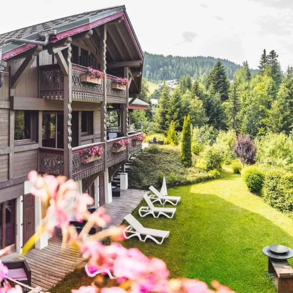 Chalet Adelphine 1 & SPA, hotel em Les Gets