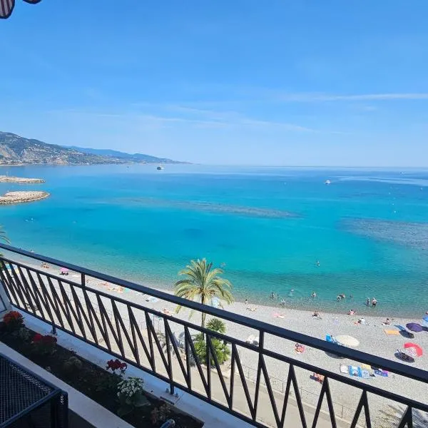 Waterfront accommodation in Roquebrune-Cap-Martin, Hotel in Roquebrune-Cap-Martin