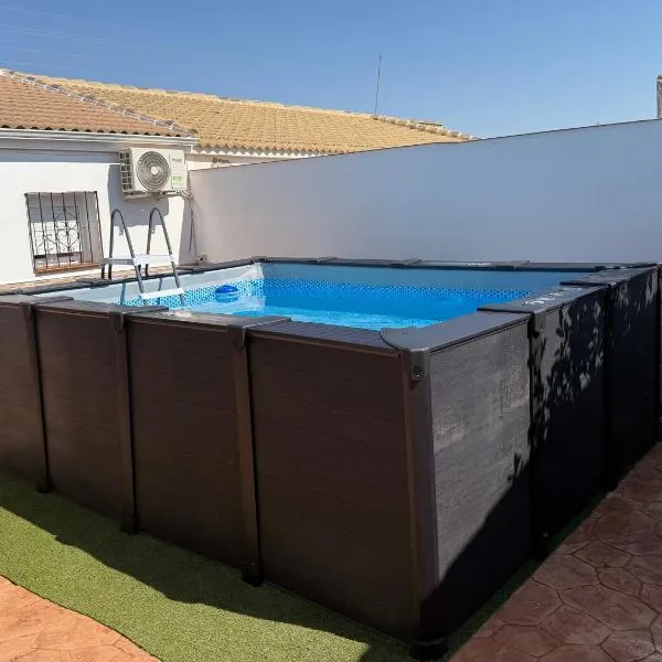 Casa Rural el Olivar Chumi Miraelrio 2, hotel en Corral Rubio