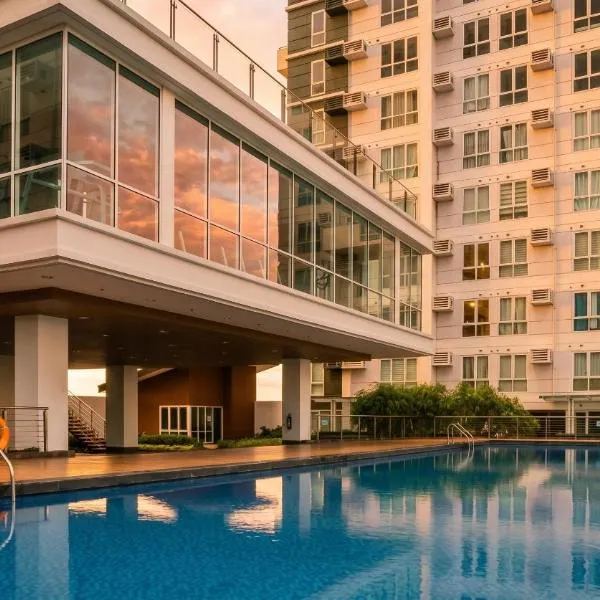 Abreeza Place Private Residential Apartments l Central Davao l Next to Ayala Mall l Fast Wifi l Managed by Bleuspace, מלון בדבאו סיטי