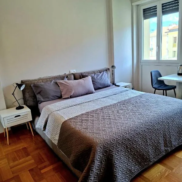 Appartamento Via Italia Centro Biella、ビエッラのホテル