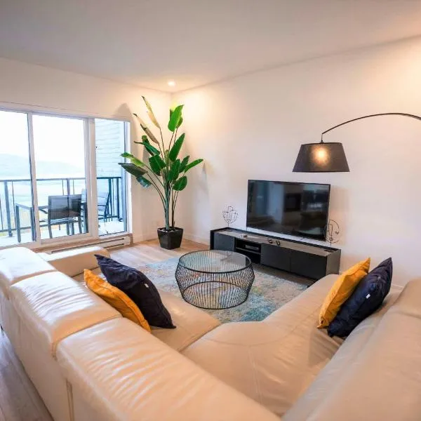 205 - Modern Suite - Pool and River View, hotel di Baie-Saint-Paul