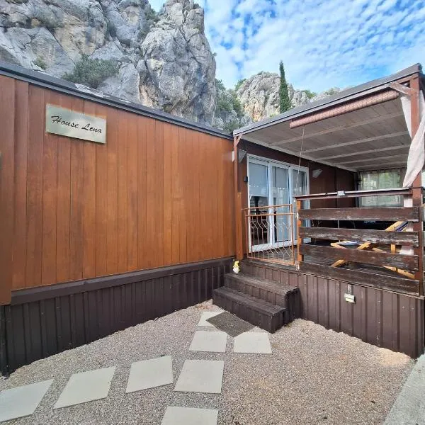Spacious Mobile Home "House Lena" for 7 in Eurocamp Rača - Sea View & Private terrace, hotel in Sveti Juraj