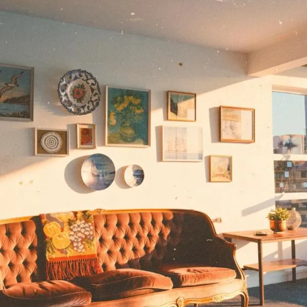 Eldey Airport Hotel: Keflavík şehrinde bir otel