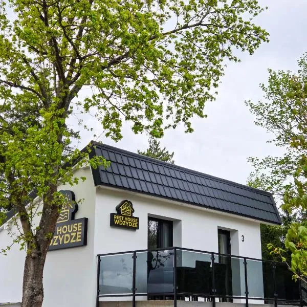 Apartamenty Rest House Wdzydze, hotell i Wdzydze Kiszewskie