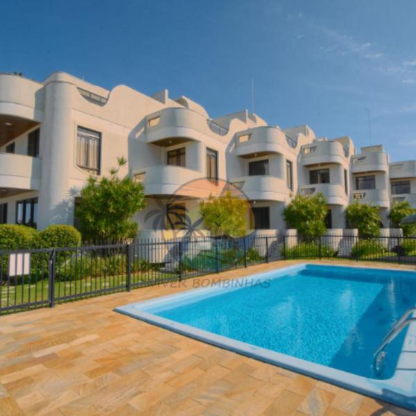 Triplex Beira Mar com piscina - Próximo a comércio em geral