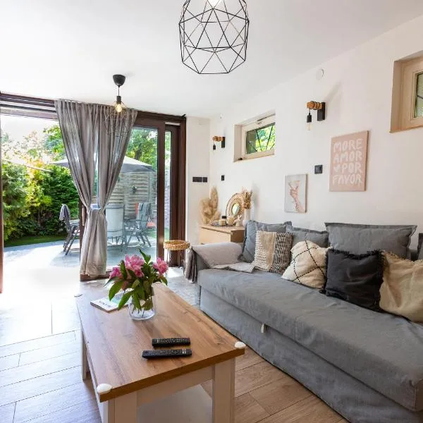 Sári Apartman, hotel i Balatonalmádi