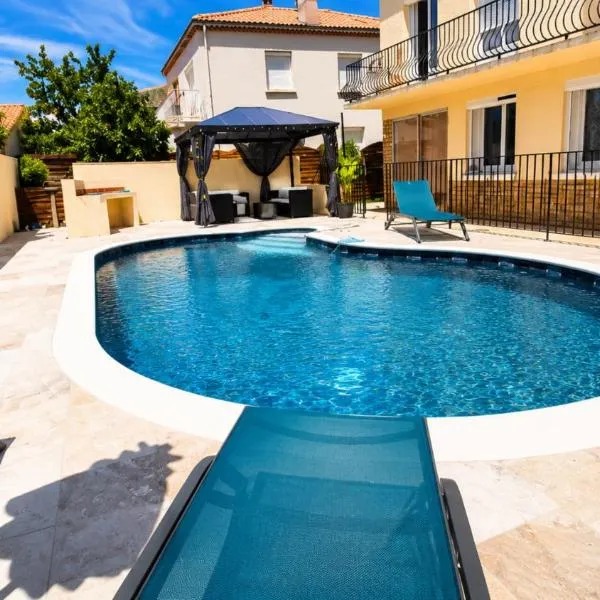 Loge au PtitBonheur- Jacuzzi & Piscine- Montélimar, hotel i Montélimar