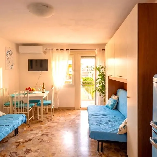 Casa vacanza 'Note di mare', hotel en Torvaianica