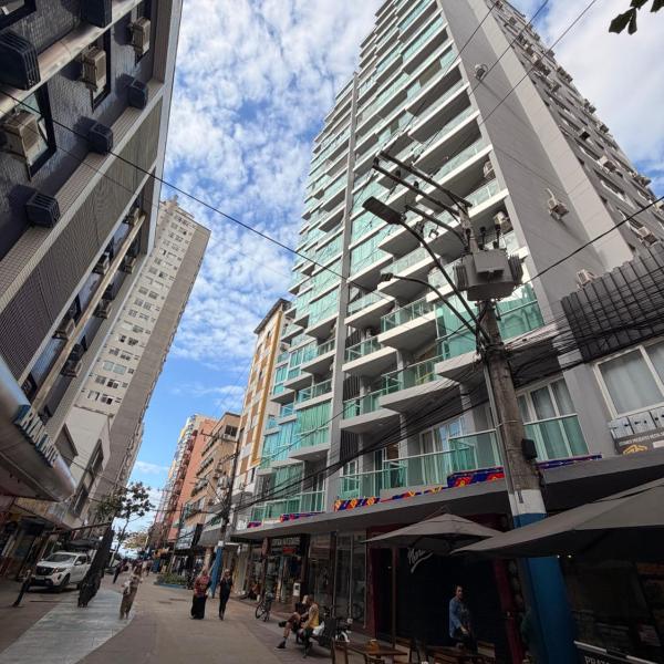 Apartamento Pé na Areia no Calçadão da Central Balneário Camboriú - Estacionamento limitado á alguns tamanhos de caminhonetes