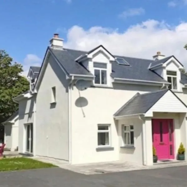 Atlantic Way Cottage - Peaceful Connemara Retreat Near Aran Islands, Hotel in Galway