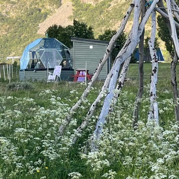 Glassiglo for 2, hotel v mestu Russenes